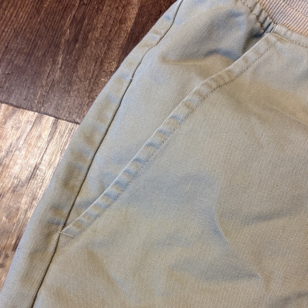 Adidas khaki Men's skate Shorts - Picture 7 of 10
